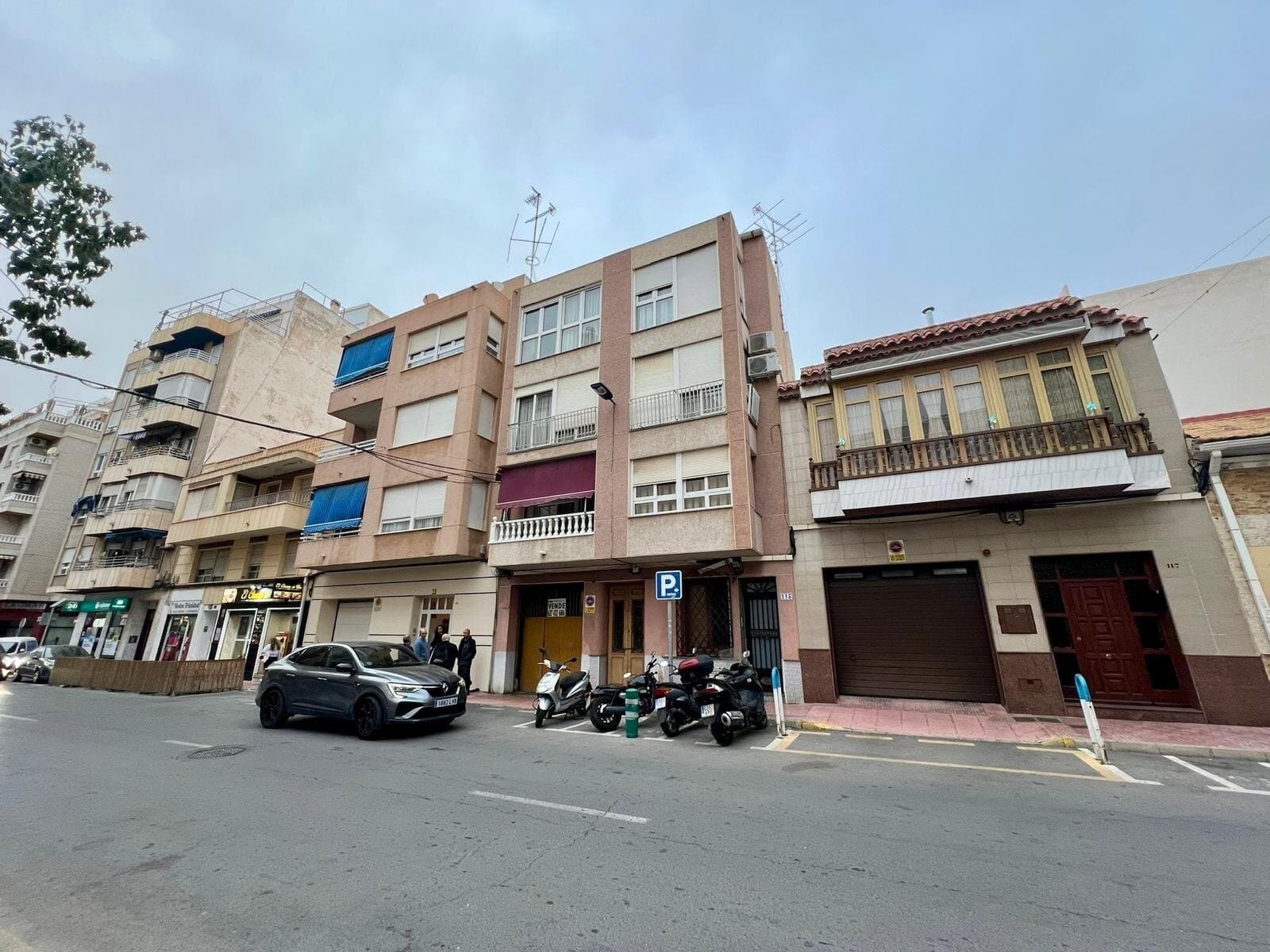 4-Bedroom Apartment in Estacion de Autobuses, Torrevieja - 16