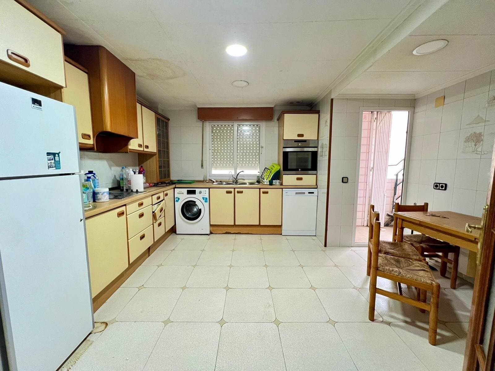 4-Bedroom Apartment in Estacion de Autobuses, Torrevieja - 3