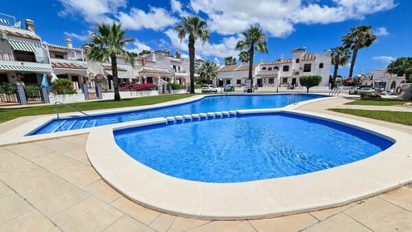 Casa de 2 Dormitorios en Pau 8, Orihuela Costa