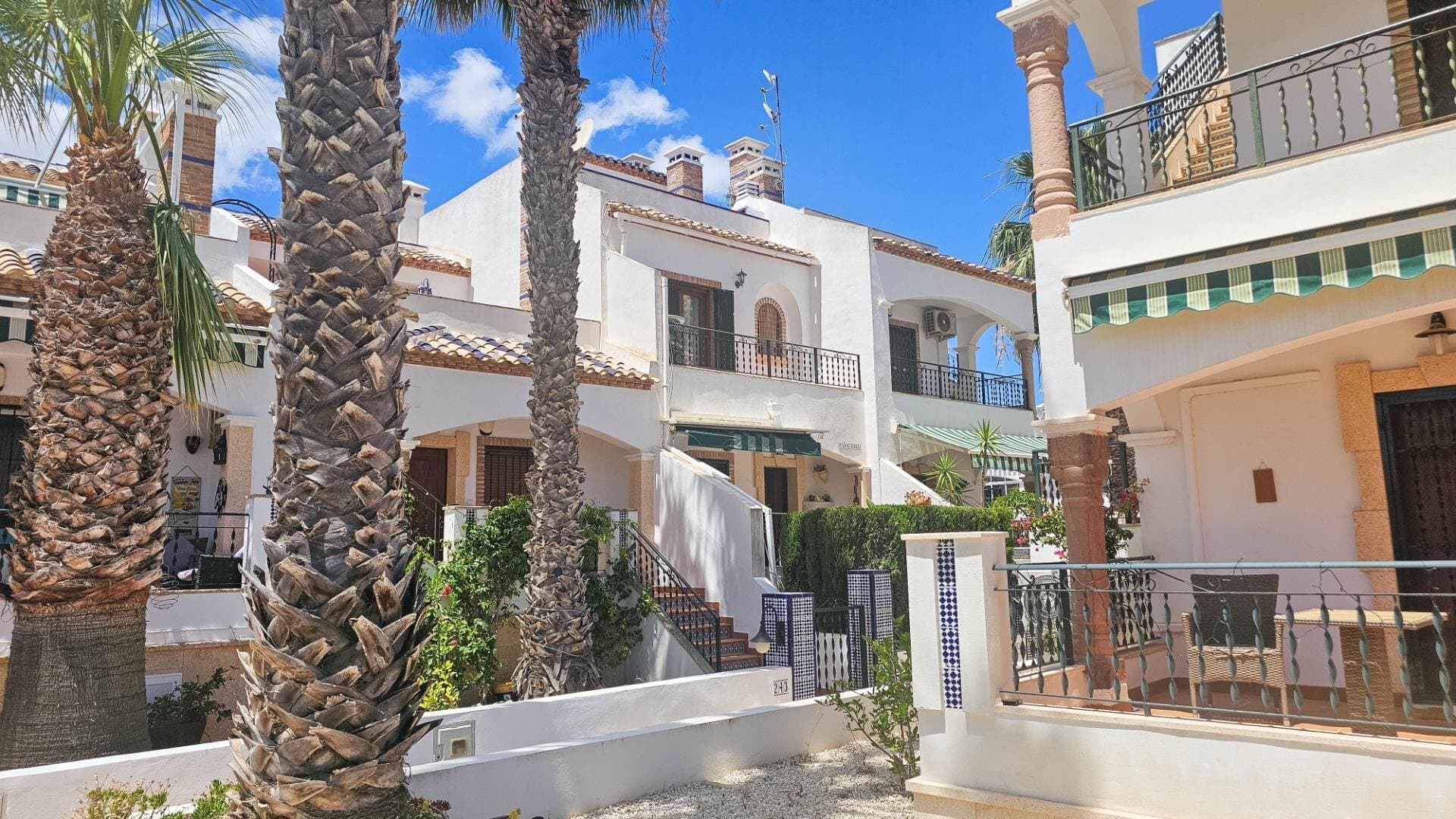 Casa de 2 Dormitorios en Pau 8, Orihuela Costa - 2
