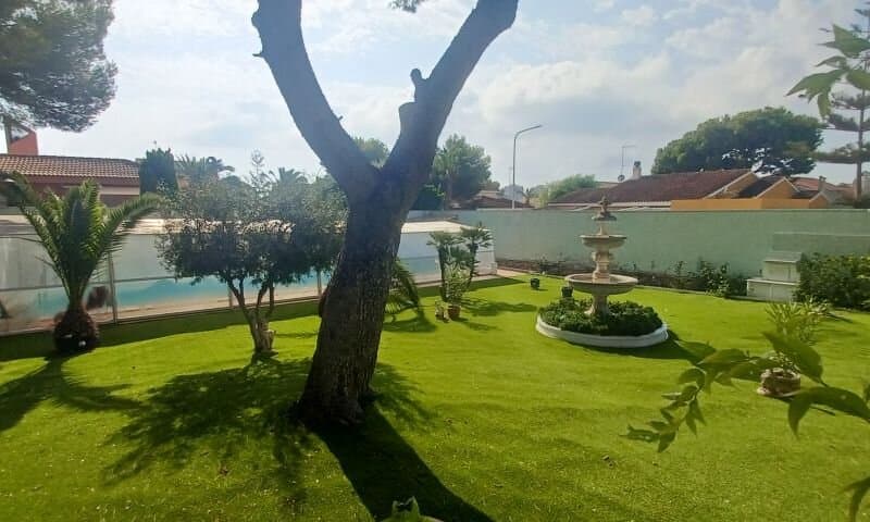 Villa de 3 Dormitorios en Altos de Campoamor, Orihuela Costa - 39