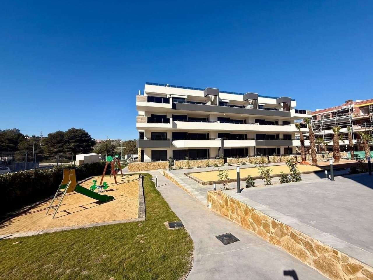 Ático de 2 Dormitorios en Pau 26, Orihuela Costa - 11