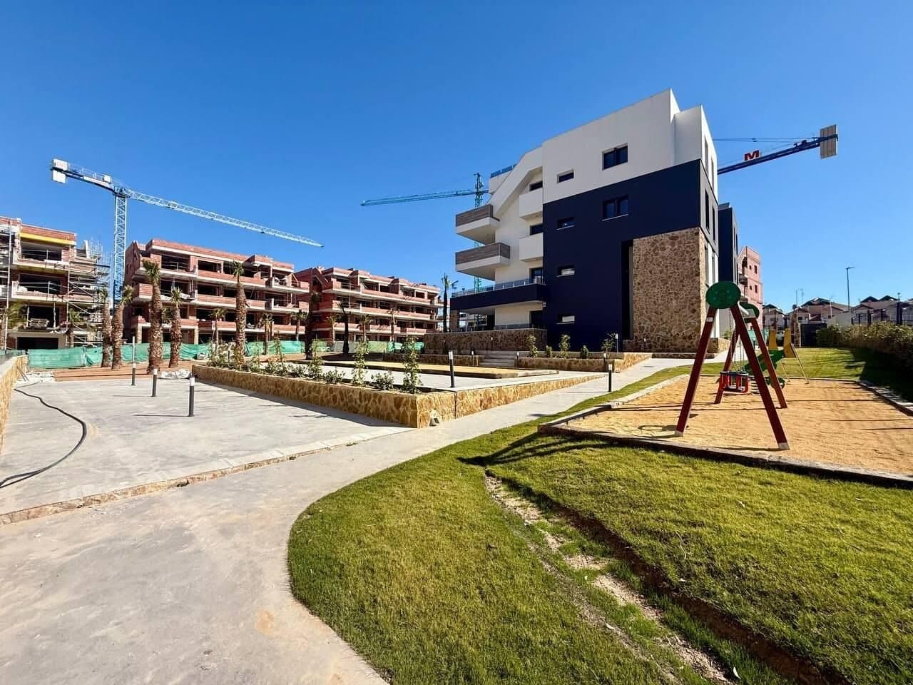 Ático de 2 Dormitorios en Pau 26, Orihuela Costa - 27