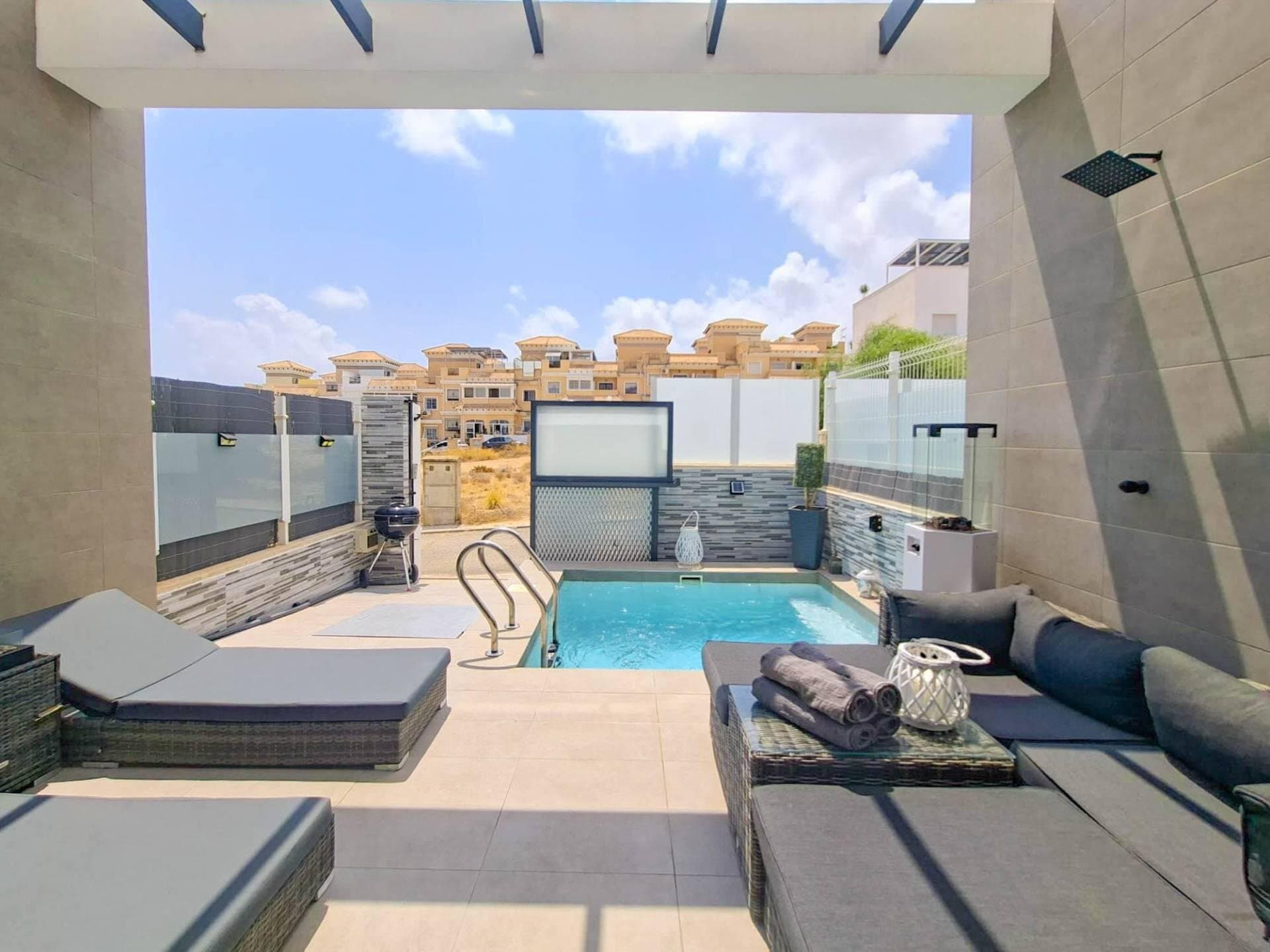 3-Bedroom Villa in Pau 26, Orihuela Costa - 2
