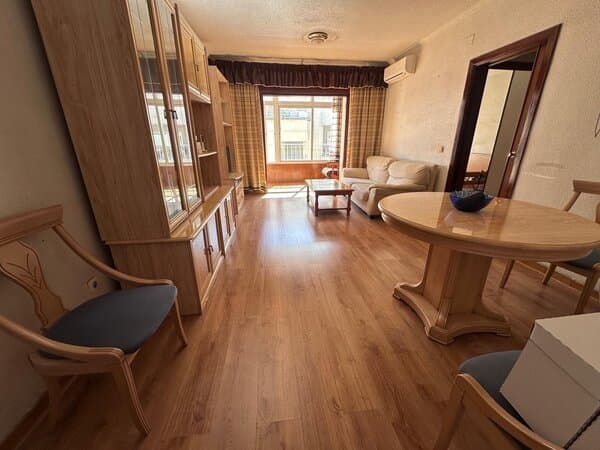 4-Bedroom Apartment in Torrevieja, Torrevieja