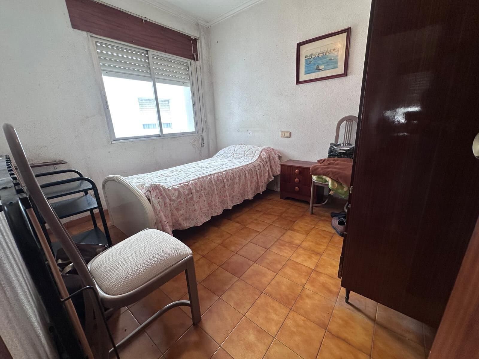 4-Bedroom Apartment in Torrevieja, Torrevieja - 10