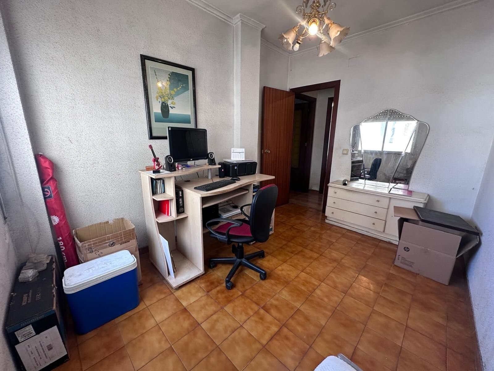 4-Bedroom Apartment in Torrevieja, Torrevieja - 11