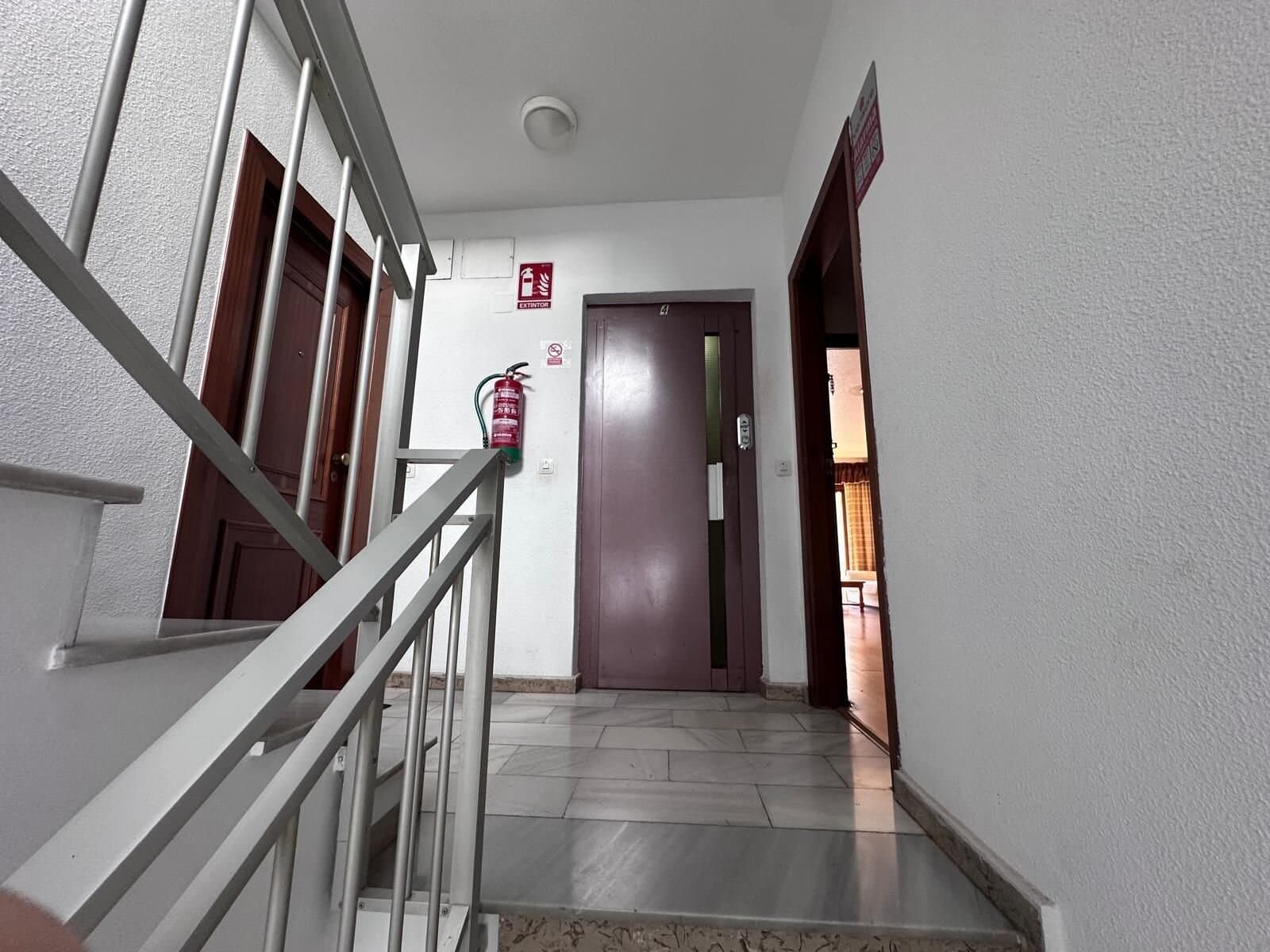 4-Bedroom Apartment in Torrevieja, Torrevieja - 14
