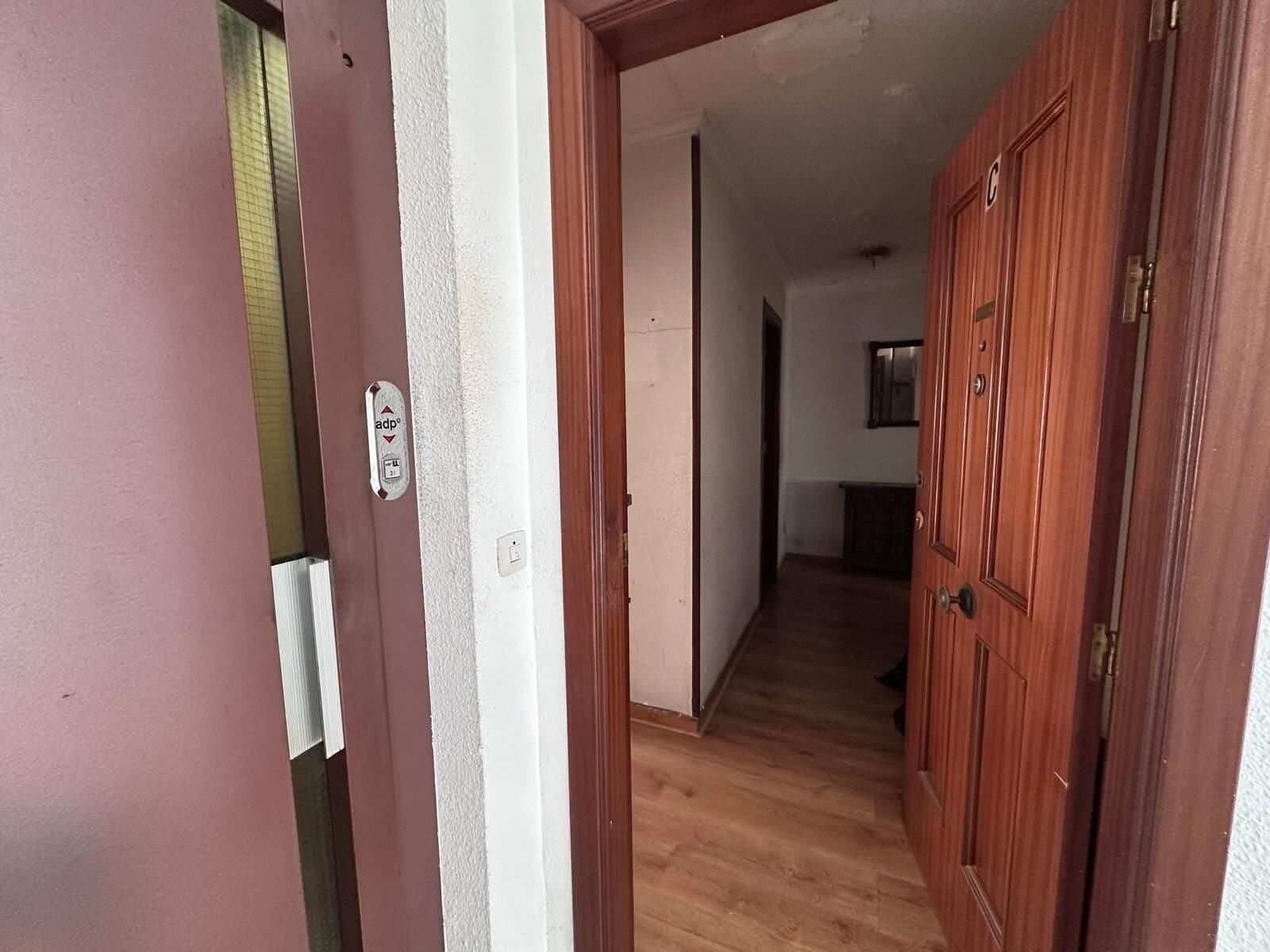 4-Bedroom Apartment in Torrevieja, Torrevieja - 4