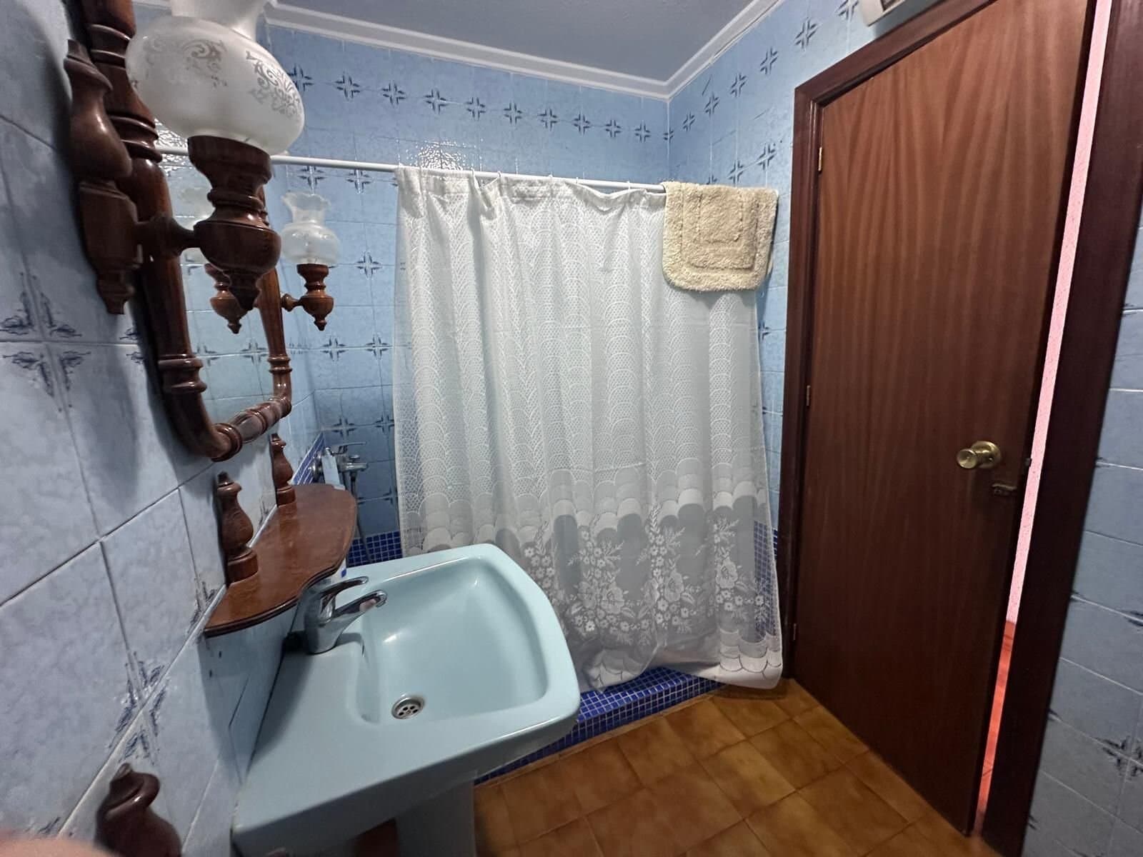 4-Bedroom Apartment in Torrevieja, Torrevieja - 6