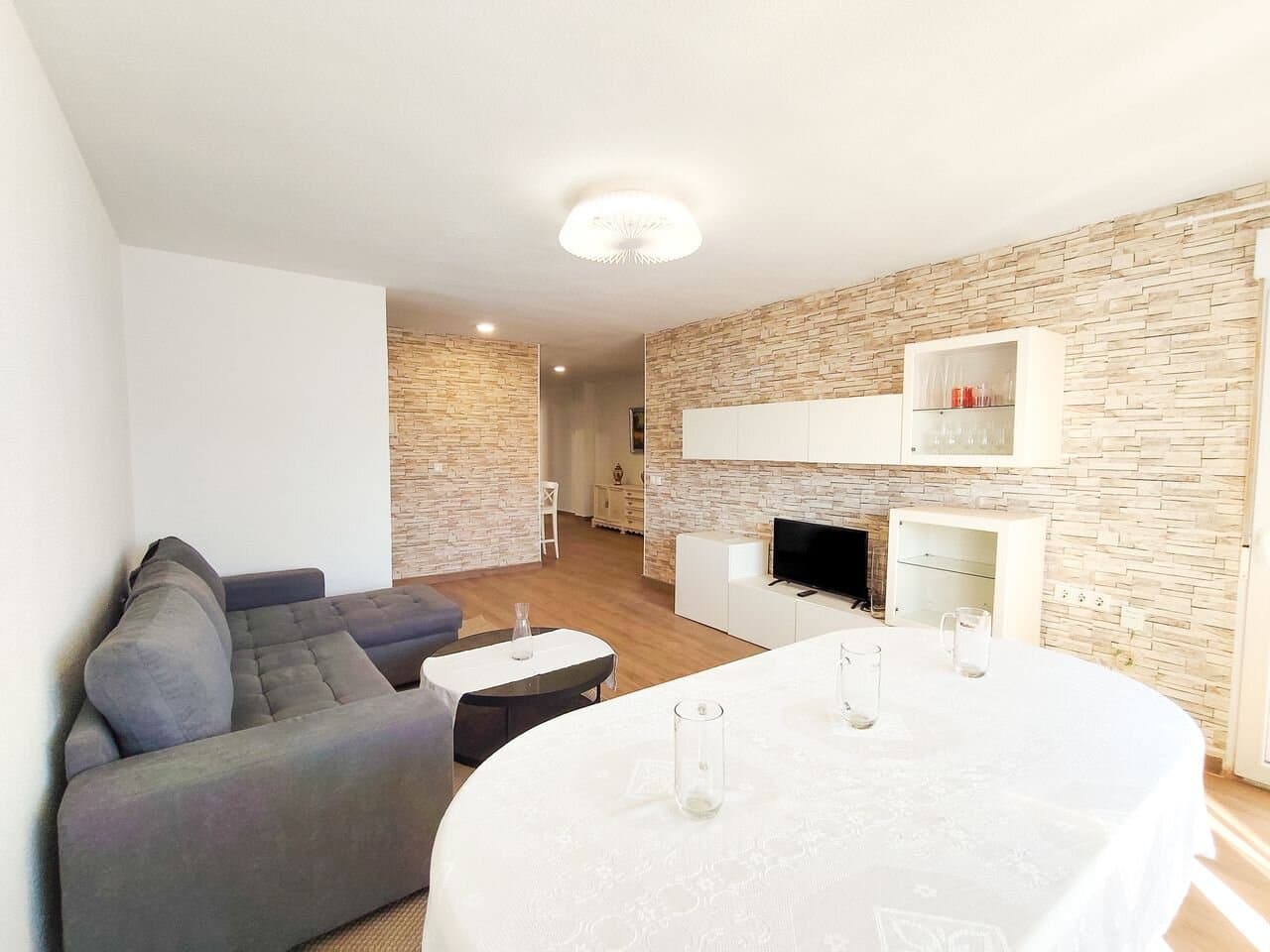 3-Bedroom Apartment in Pueblo 4, Benijofar - 2