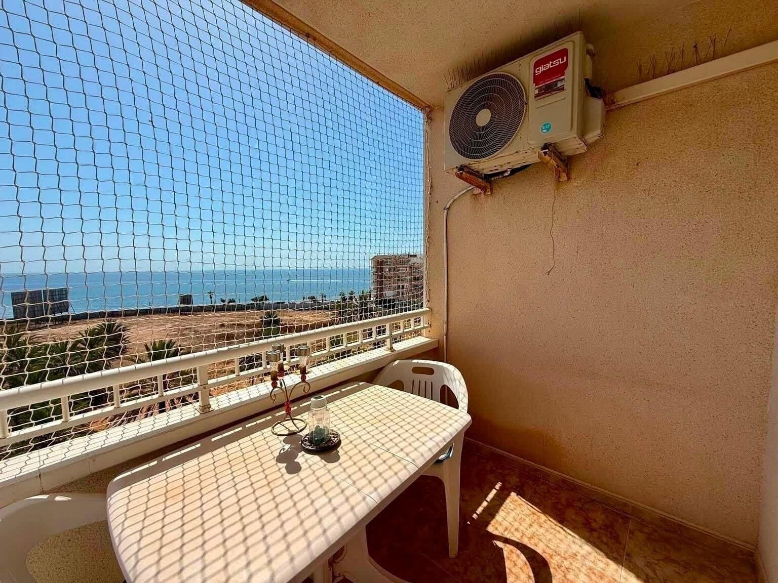 2-Bedroom Apartment in Estacion de Autobuses, Torrevieja - 10