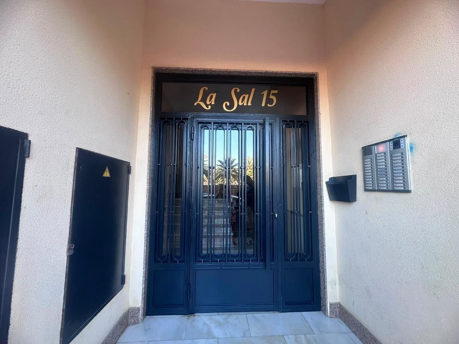 2-Bedroom Apartment in Estacion de Autobuses, Torrevieja - 18