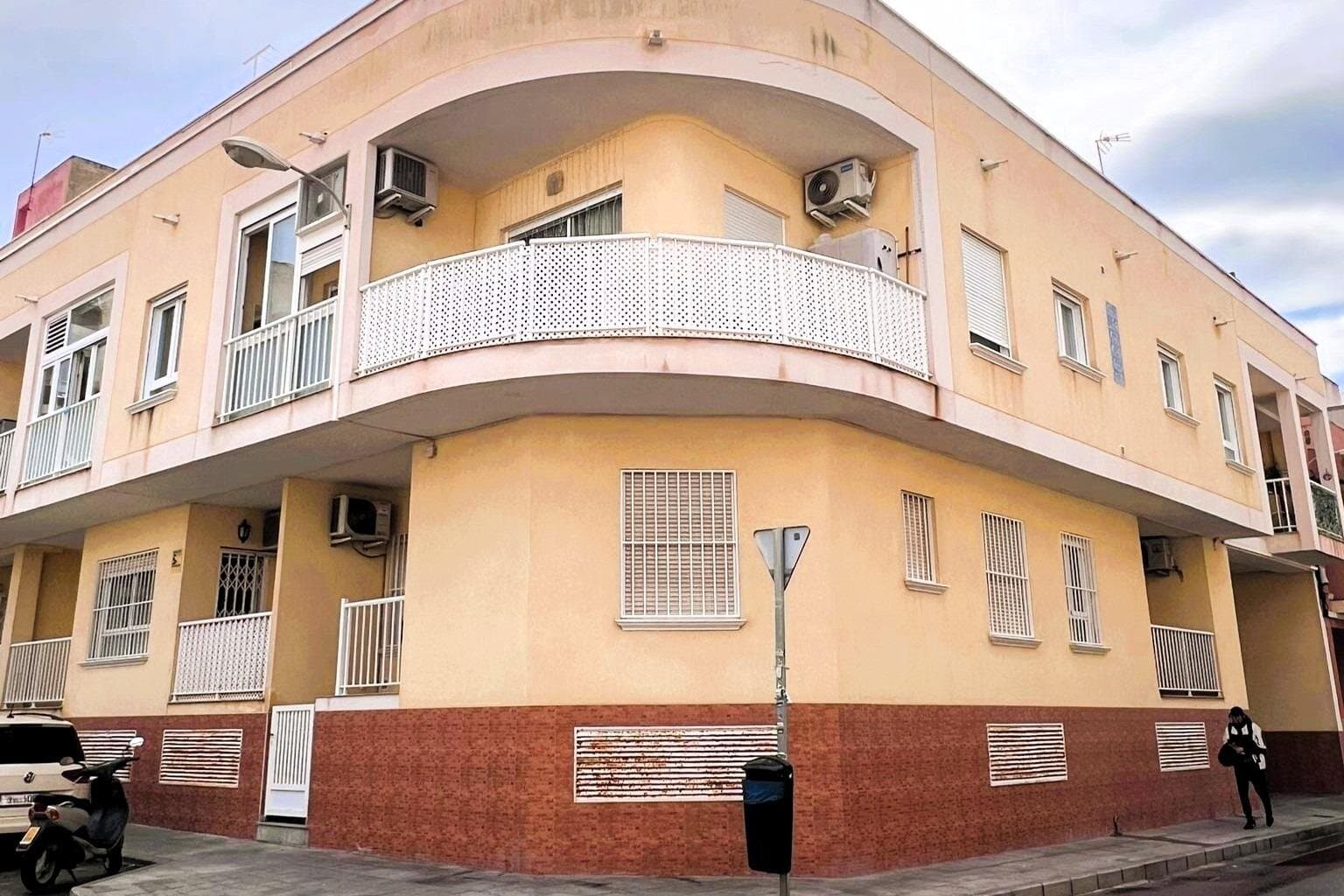 2-Bedroom Apartment in Habaneras, Torrevieja - 13