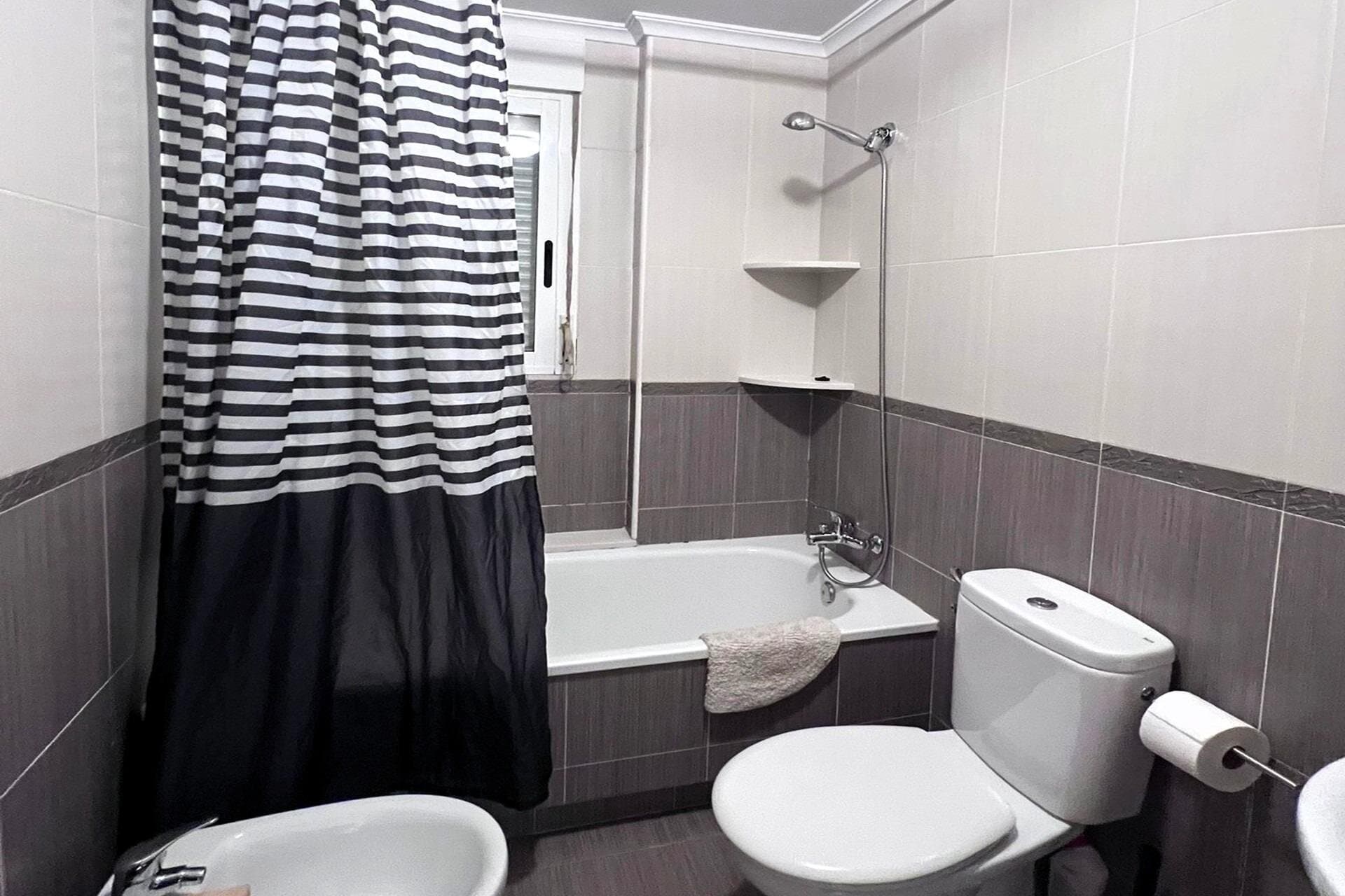 2-Bedroom Apartment in Habaneras, Torrevieja - 8
