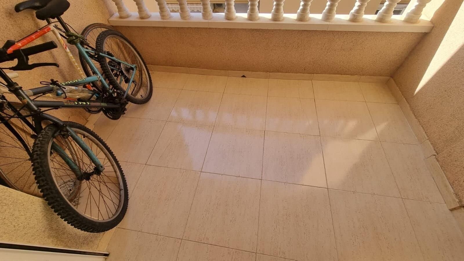 2-Bedroom Apartment in Torrevieja, Torrevieja - 4