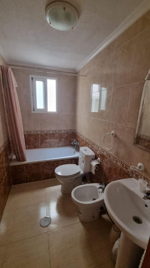 2-Bedroom Apartment in Torrevieja, Torrevieja - 6