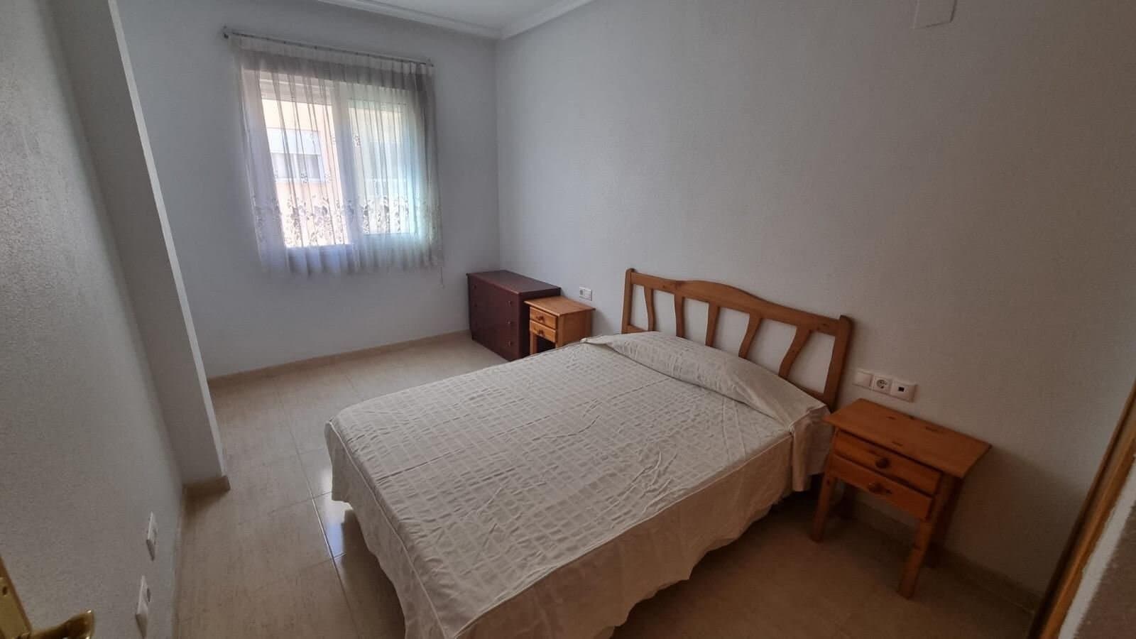 2-Bedroom Apartment in Torrevieja, Torrevieja - 8