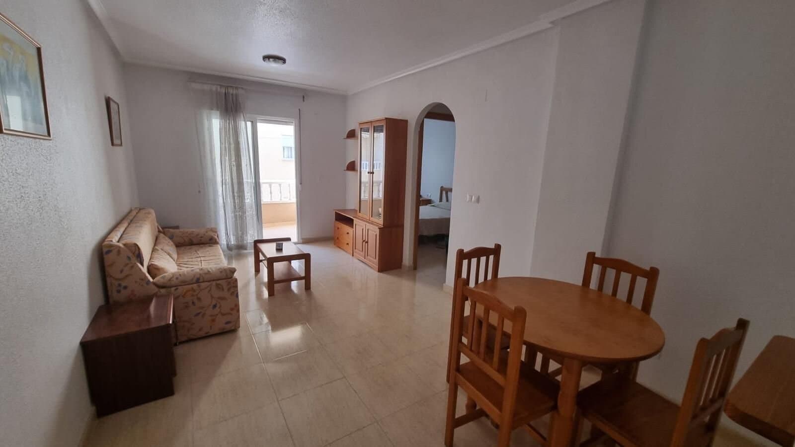 2-Bedroom Apartment in Torrevieja, Torrevieja - 9