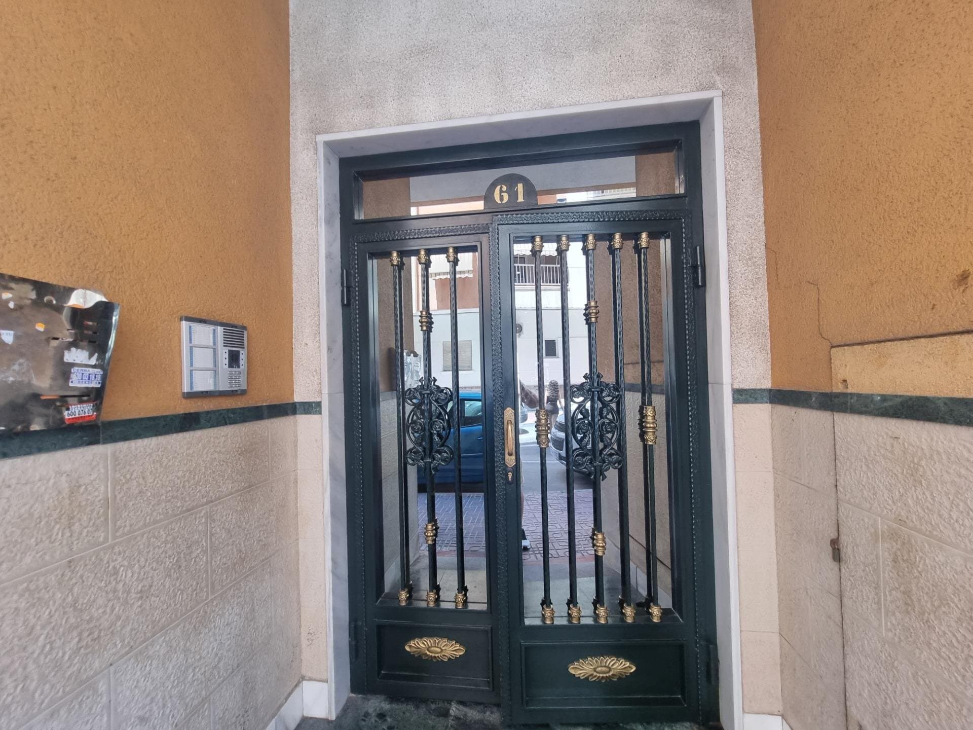 3-Bedroom Apartment in Playa del Cura, Torrevieja - 2