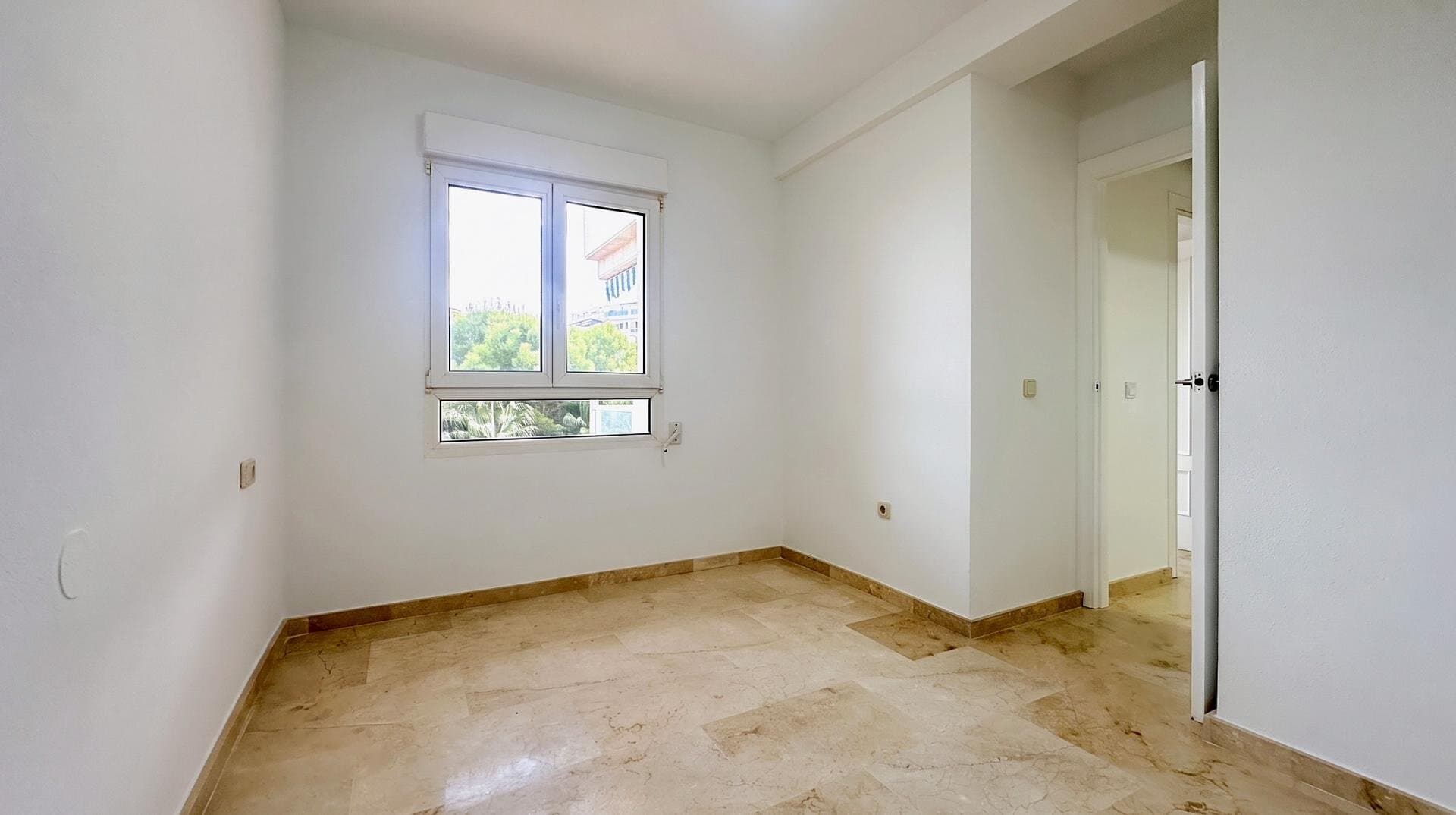 Apartamento de 2 Dormitorios en Lomas de Cabo Roig, Orihuela Costa - 16
