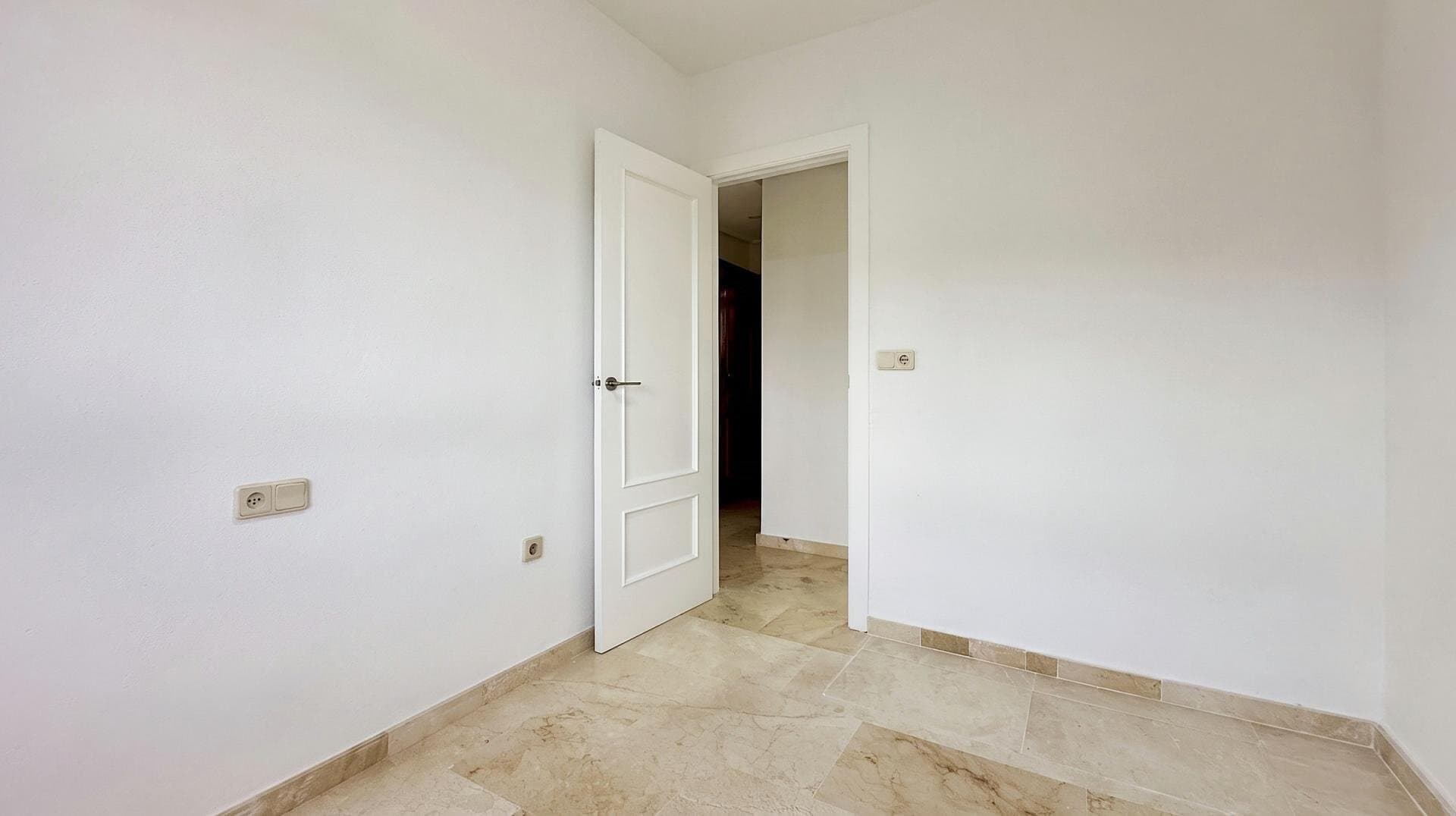 Apartamento de 2 Dormitorios en Lomas de Cabo Roig, Orihuela Costa - 19