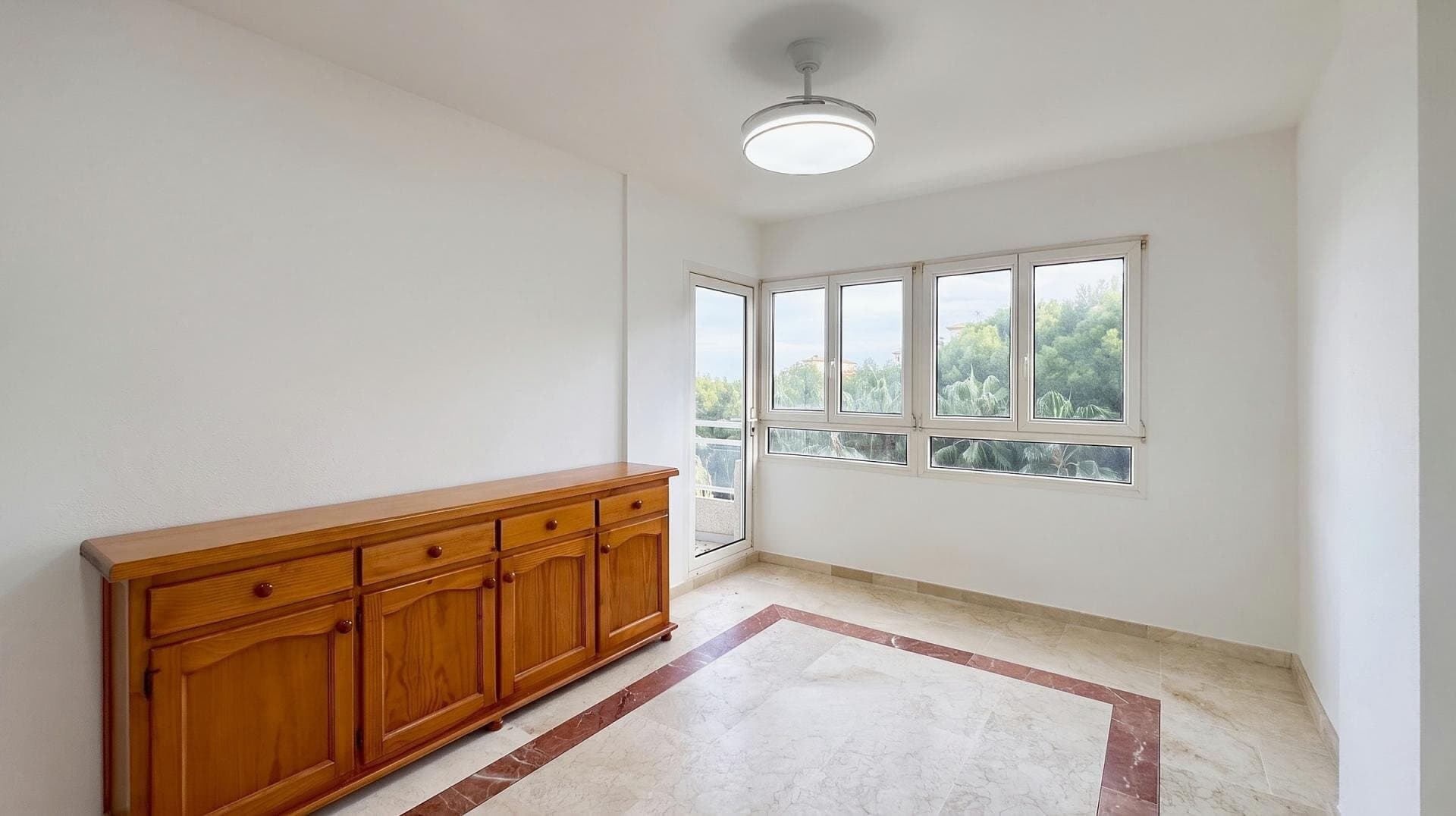 Apartamento de 2 Dormitorios en Lomas de Cabo Roig, Orihuela Costa - 2