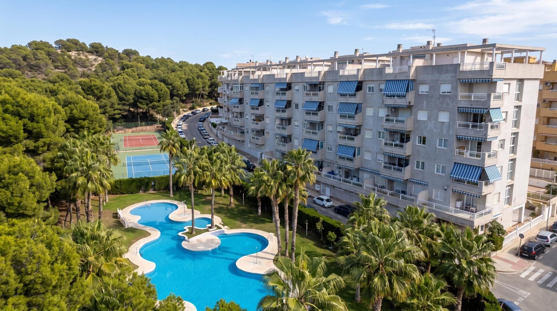 Apartamento de 2 Dormitorios en Lomas de Cabo Roig, Orihuela Costa - 3