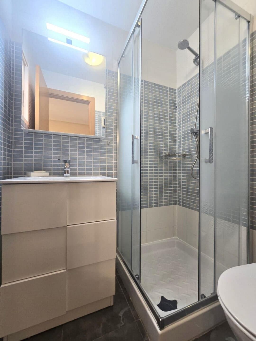 2-Bedroom Apartment in Torrevieja - 18