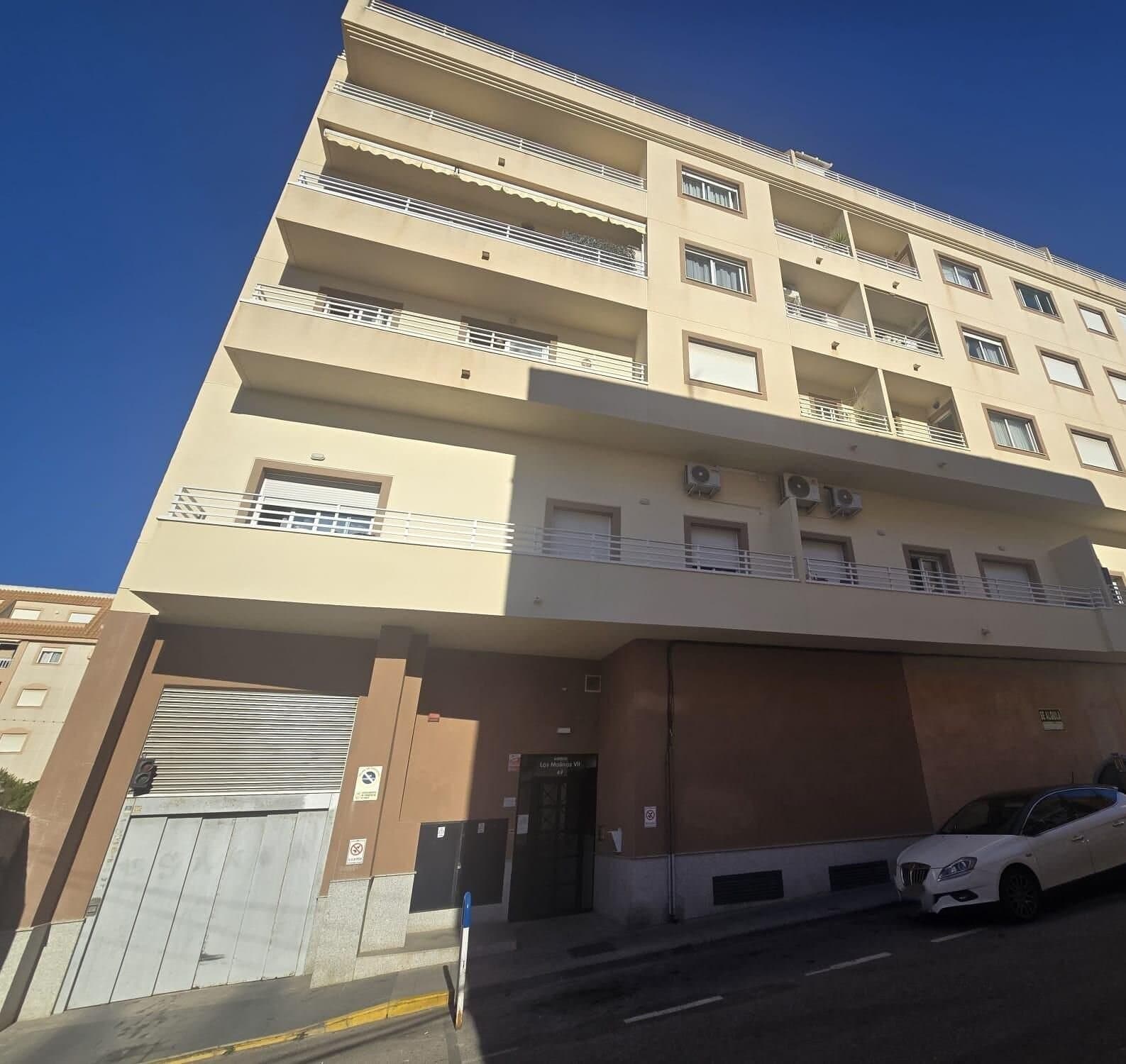 2-Bedroom Apartment in Torrevieja - 32