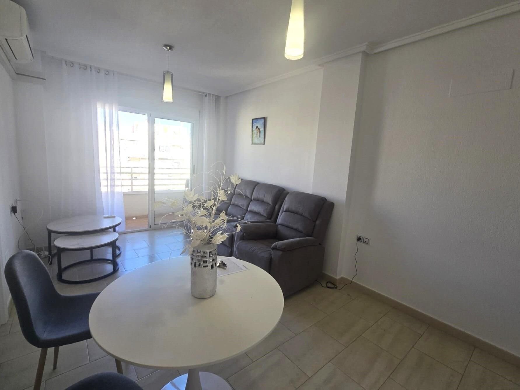 2-Bedroom Apartment in Torrevieja - 5