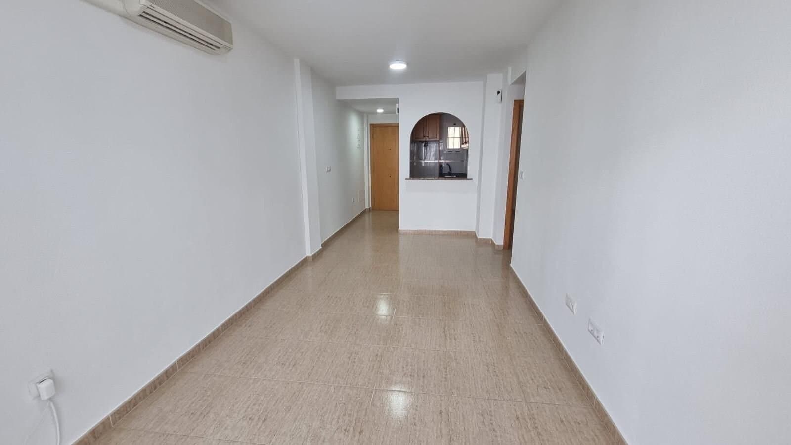 2-Bedroom Apartment in Centro, Torrevieja - 9