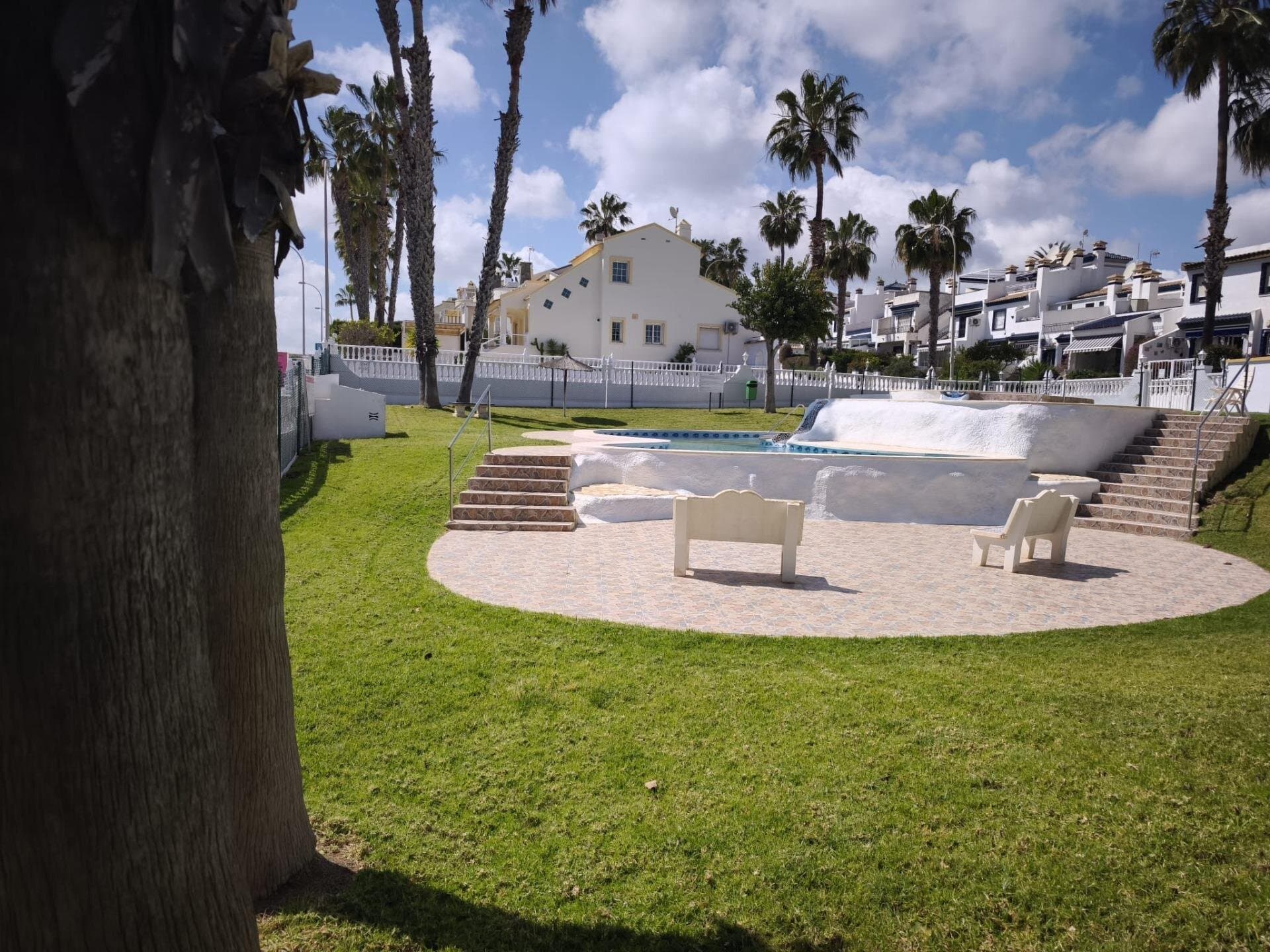 Bungalow de 2 Dormitorios en Villamartín-las Filipinas, Orihuela Costa - 17