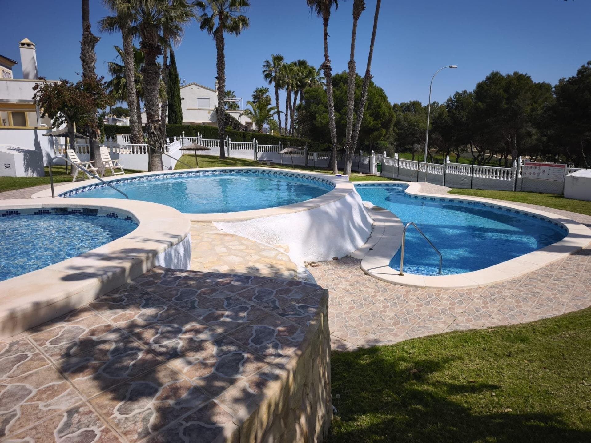 Bungalow de 2 Dormitorios en Villamartín-las Filipinas, Orihuela Costa - 19