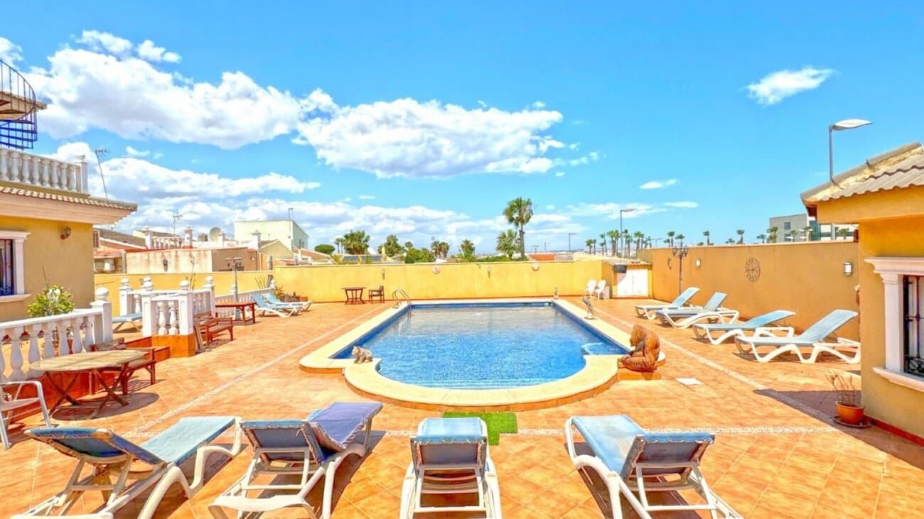 6-Bedroom Villa in Centro, Torrevieja - 12