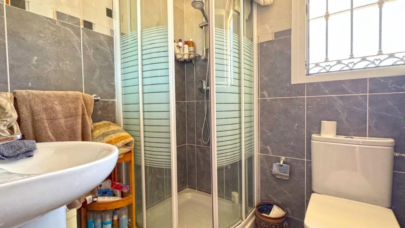 6-Bedroom Villa in Centro, Torrevieja - 28