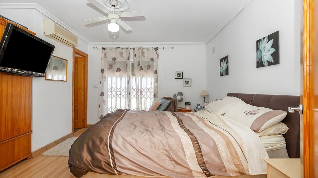 6-Bedroom Villa in Centro, Torrevieja - 37