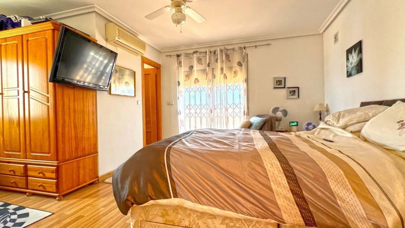 6-Bedroom Villa in Centro, Torrevieja - 38