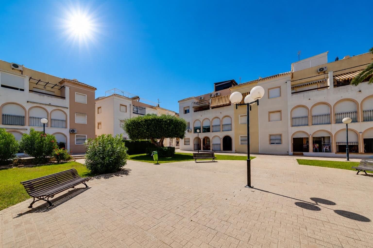Bungalow de 2 Dormitorios en El Acequión - Los Náufragos, Torrevieja - 25