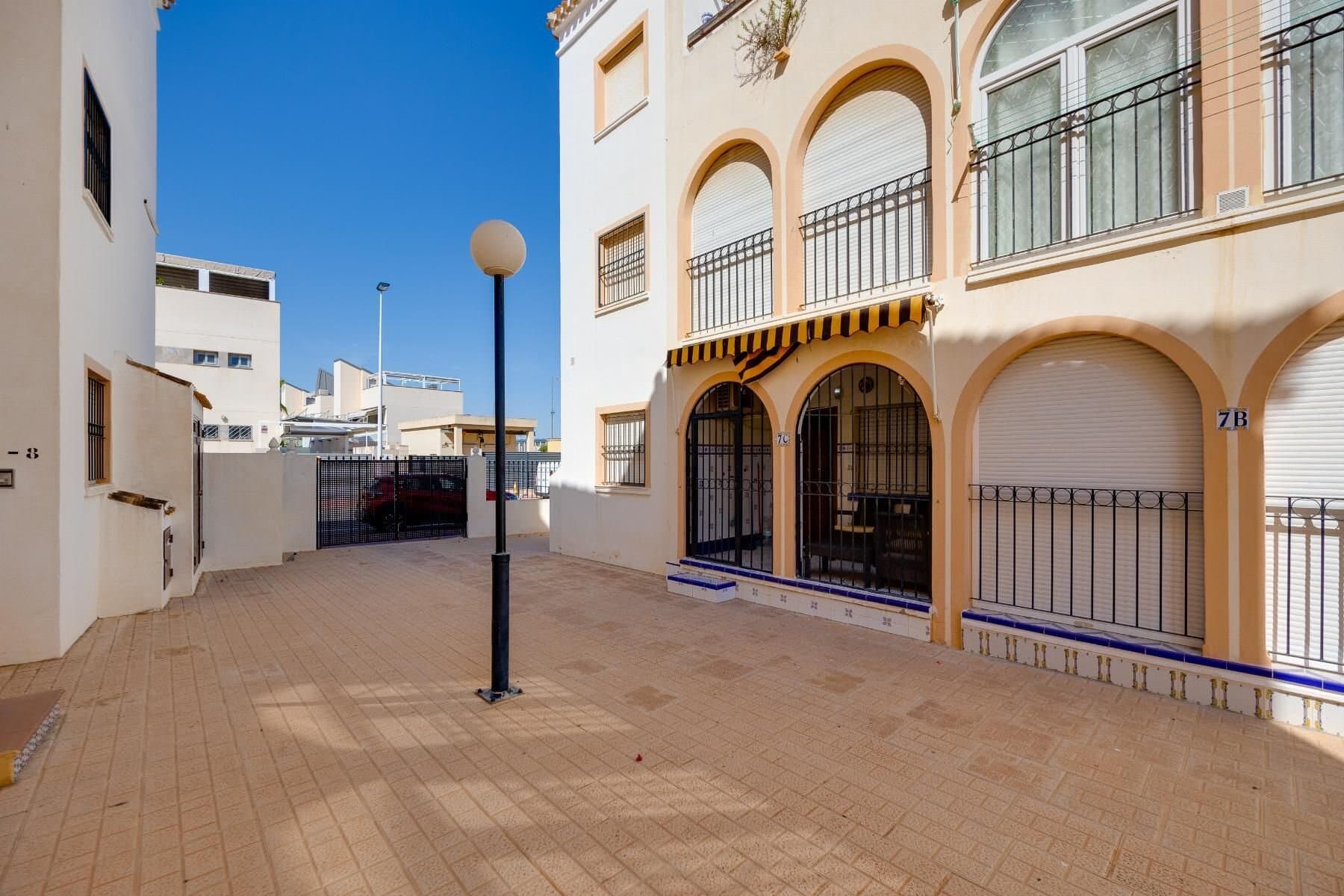 Bungalow de 2 Dormitorios en El Acequión - Los Náufragos, Torrevieja - 27