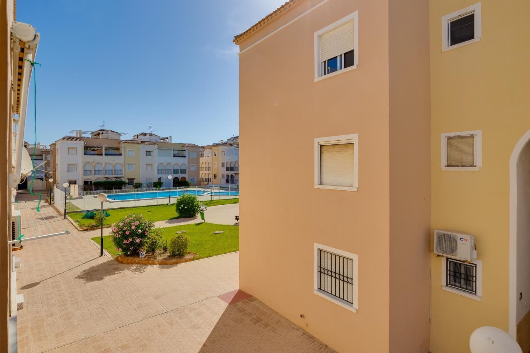 Bungalow de 2 Dormitorios en El Acequión - Los Náufragos, Torrevieja - 9