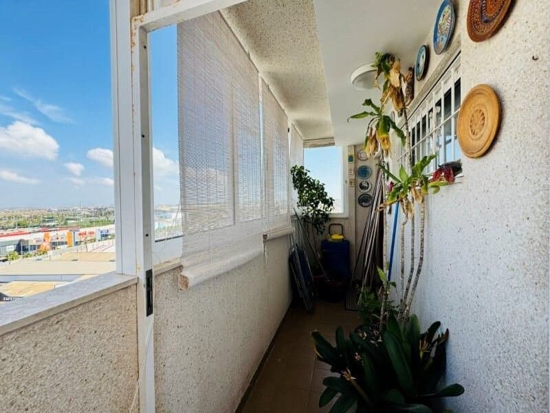 2-Bedroom Apartment in Parque las Naciones, Torrevieja - 17