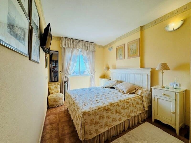 2-Bedroom Apartment in Parque las Naciones, Torrevieja - 4