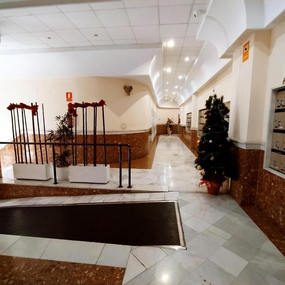 2-Bedroom Apartment in Centro, Torrevieja - 9