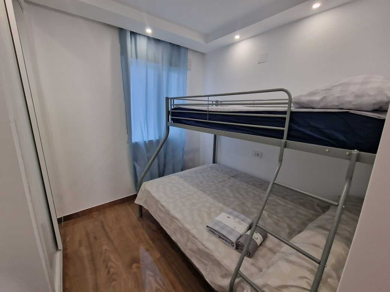 2-Bedroom Apartment in Torrevieja - 6