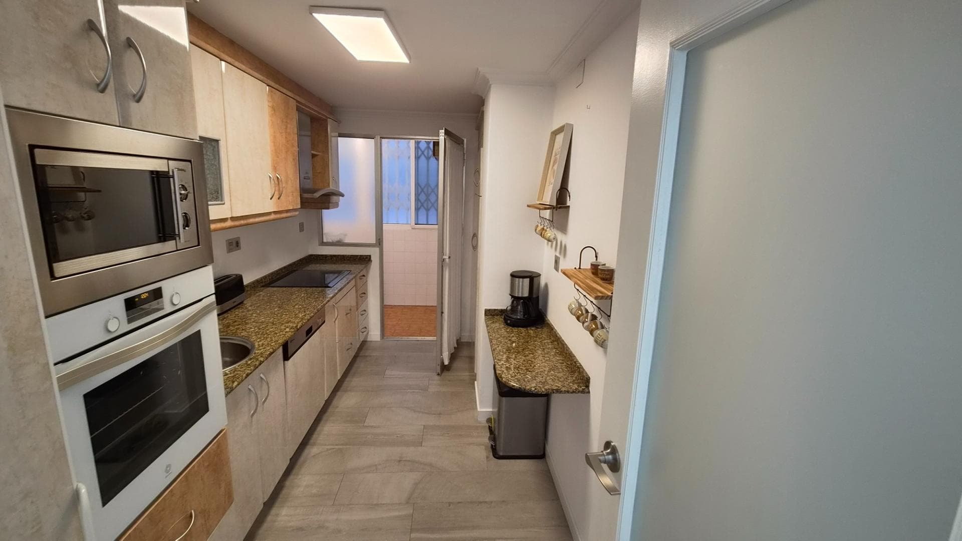 3-Bedroom Apartment in Torrevieja, Torrevieja - 24