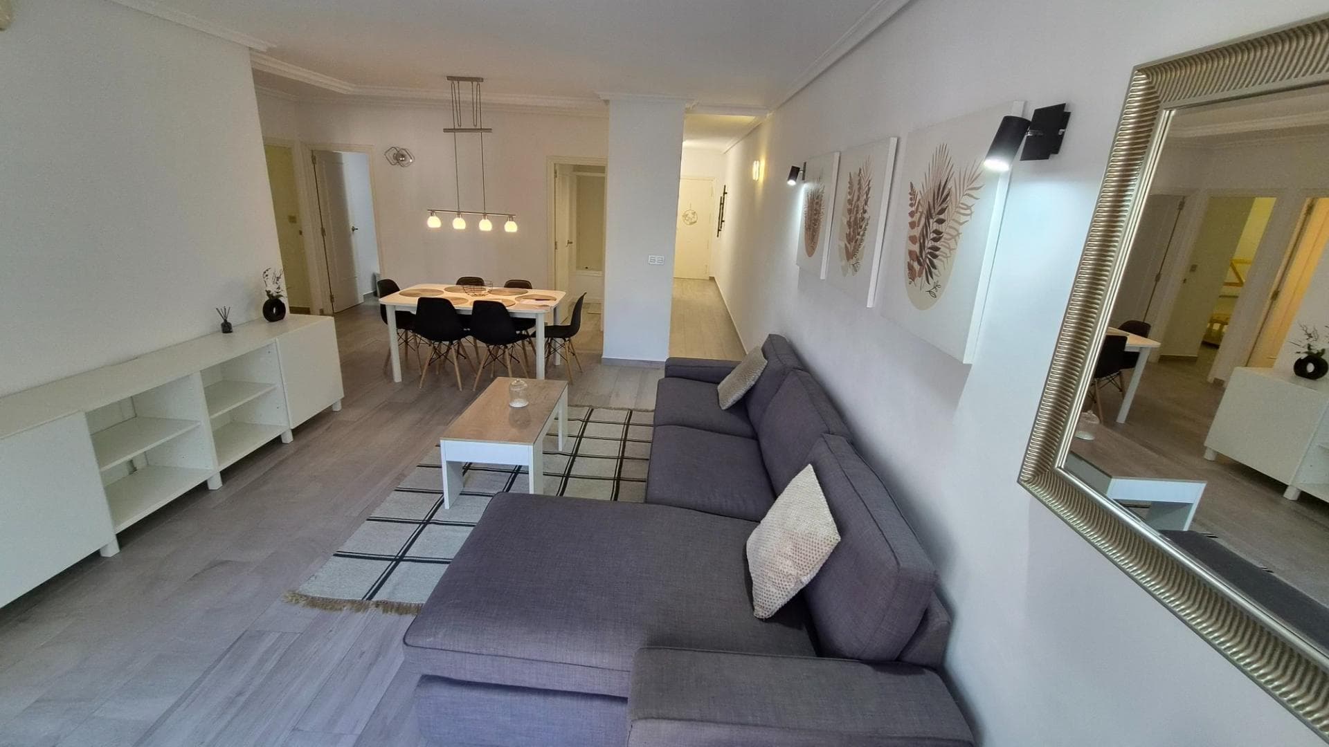 3-Bedroom Apartment in Torrevieja, Torrevieja - 3