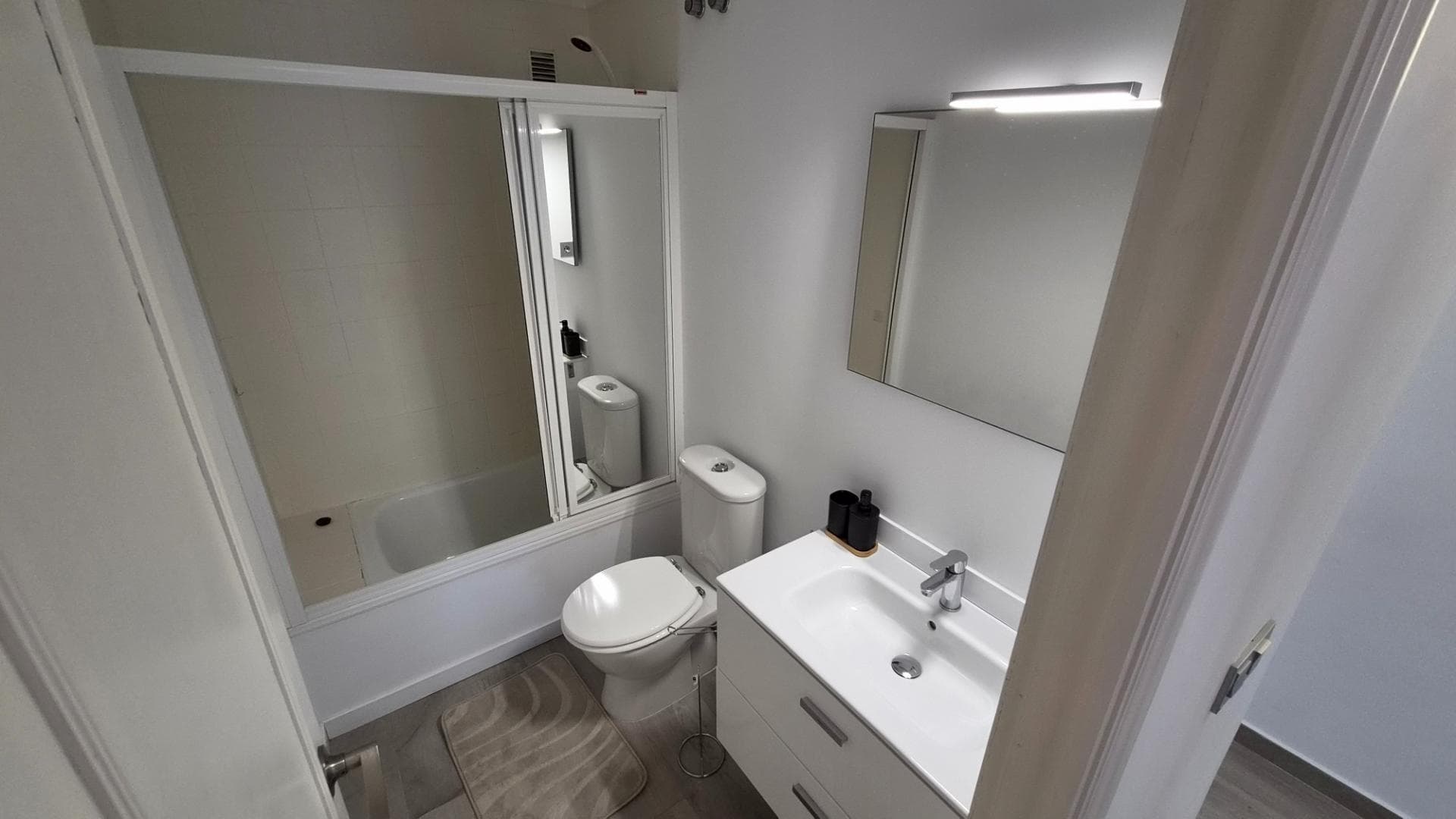 3-Bedroom Apartment in Torrevieja, Torrevieja - 30