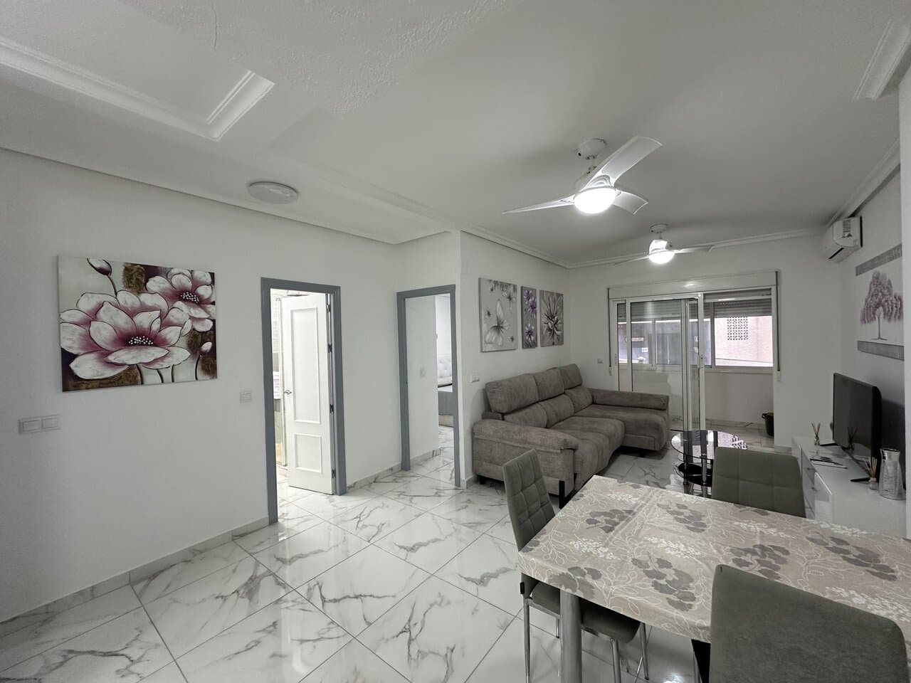 2-Bedroom Apartment in Centro, Torrevieja - 10