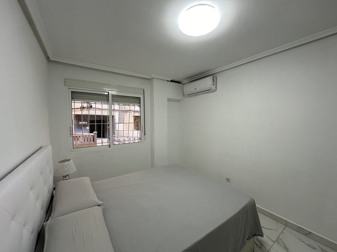 2-Bedroom Apartment in Centro, Torrevieja - 16